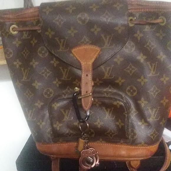 Backpack - Picture 1 of 4